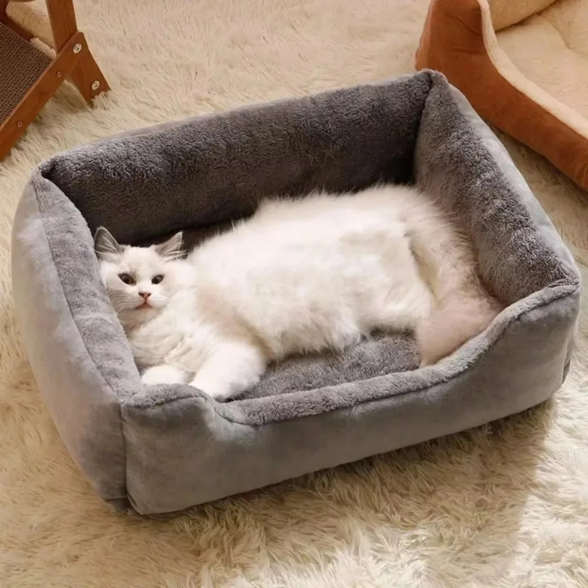 Plush Kennel Warm Thickened Cat Bed